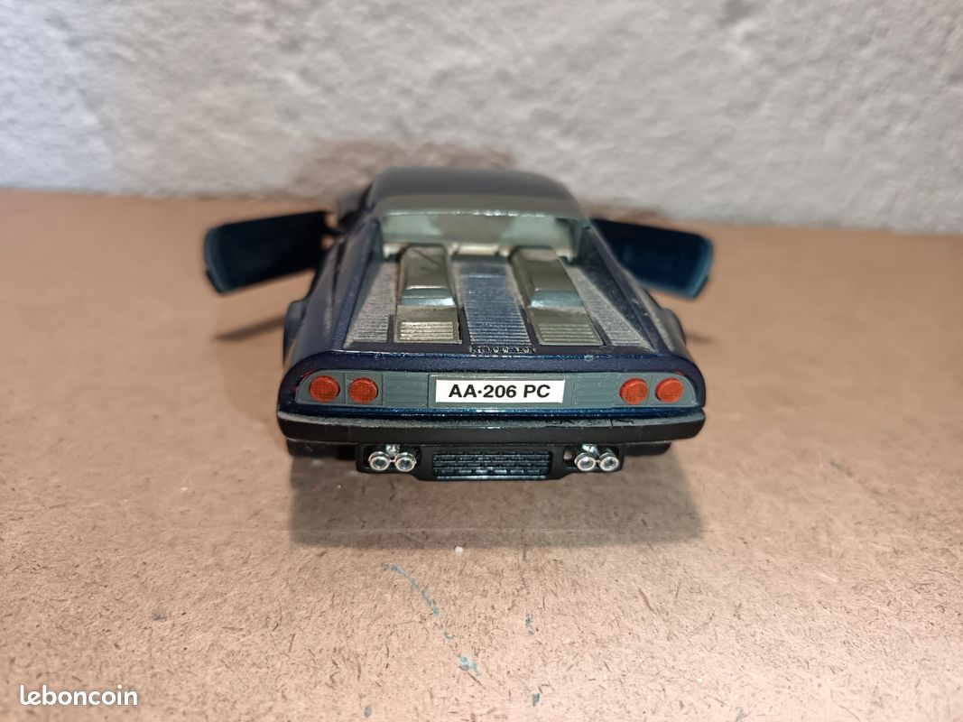 Ferrari 512 Burago 1/24 (image 4)