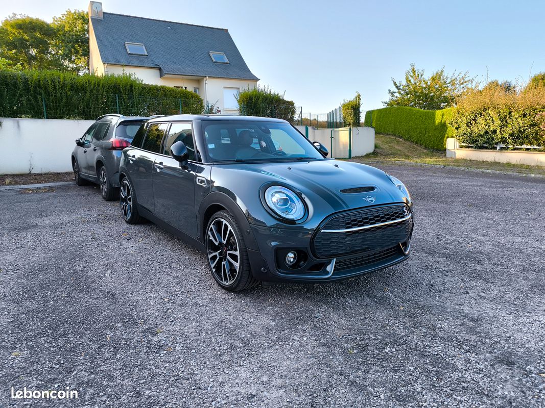 MINI Clubman Cooper S 2.0 192 ch DKG7 LCI – Pack JCW Ext. & Jantes 19" – Full Options (HUD, HK, Toit Pano...) (image 1)