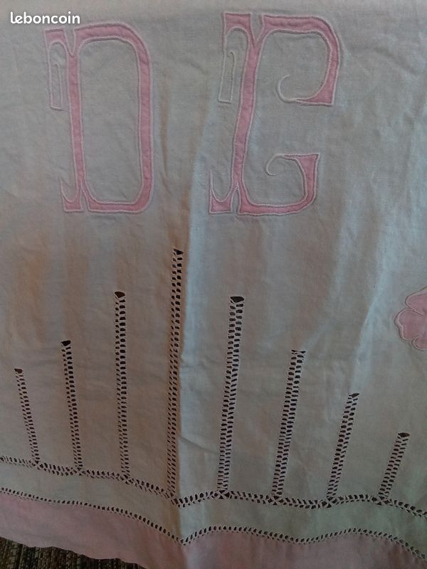 Drap ancien monogrammé et ajouré (image 6)