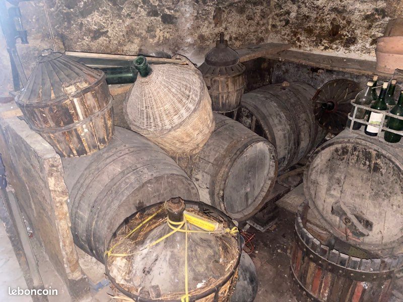 Lot Barils vin (image 2)