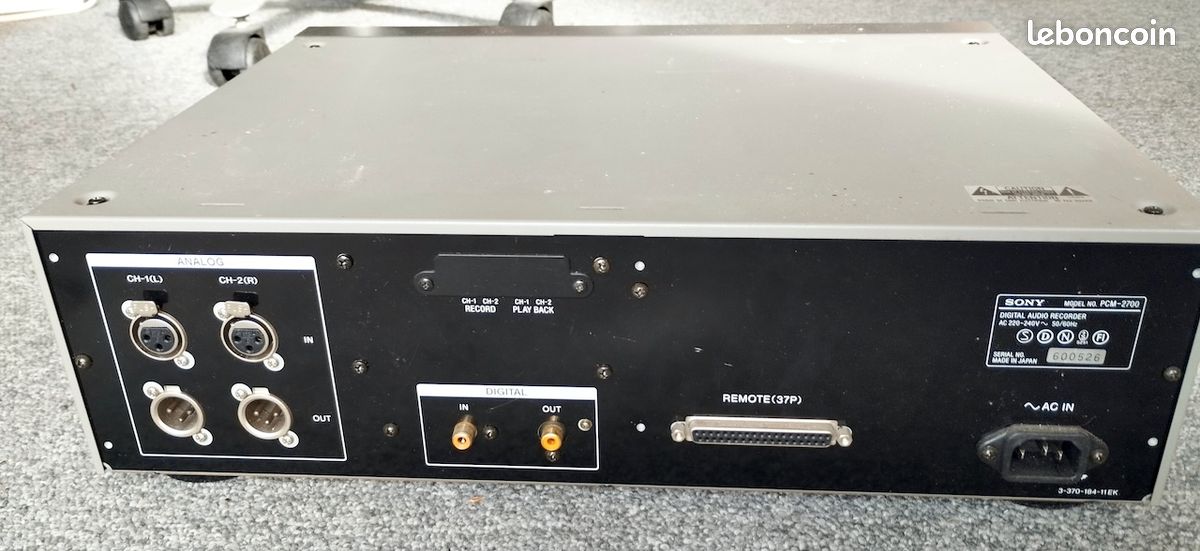 Enregistreur Audio Numérique Sony PCM-2700 D'occasion - Testé Et Garanti 30 Jours