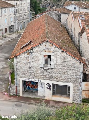 Maison 1 pièce 232 m²