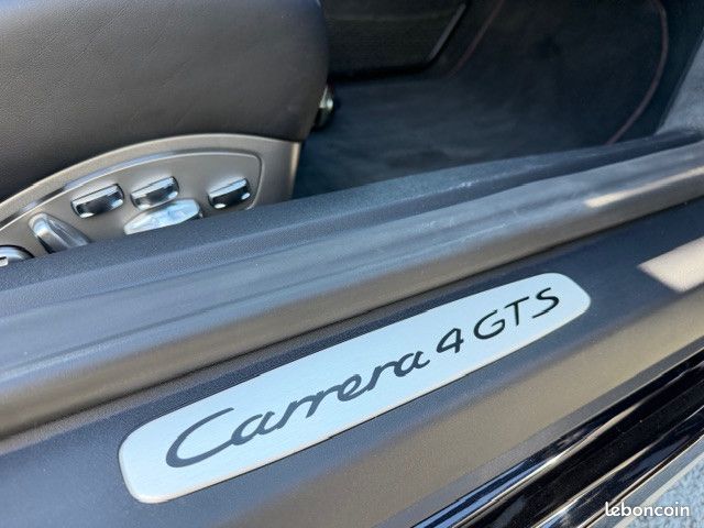 Porsche 911 Carrera 4 GTS PDK,LIFT,SIEGES CHAUFFANTS, CAMERA DE RECUL, TOE ETC... (image 22)