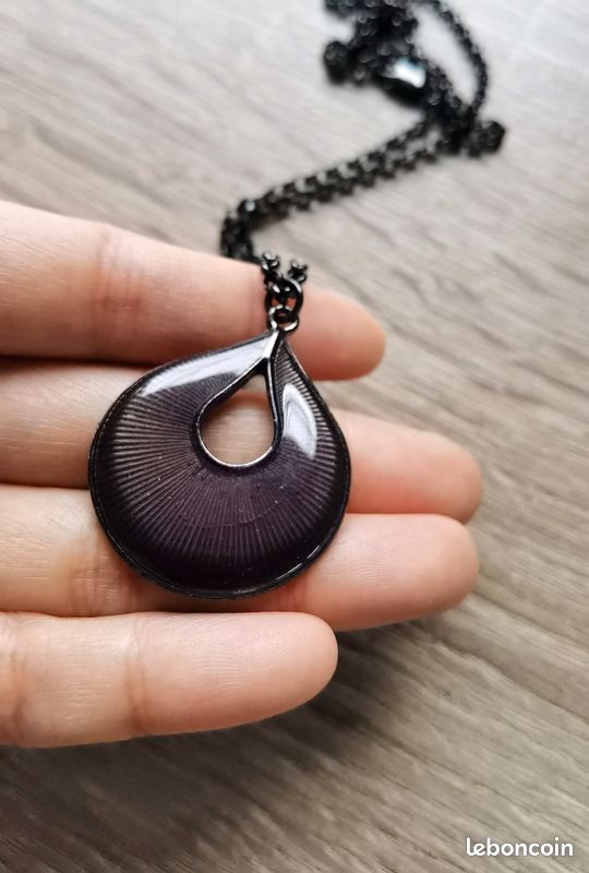 Collier goutte noir Montres Bijoux