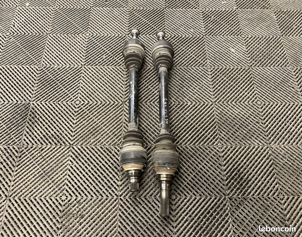 Cardan de transmission BMW M5 F10 / M6 F12 F13 - Équipement auto