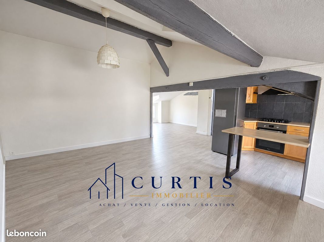Appartement 3 pièces 80 m² · à Saint-Chamond · 80 m² · 650 €/mois