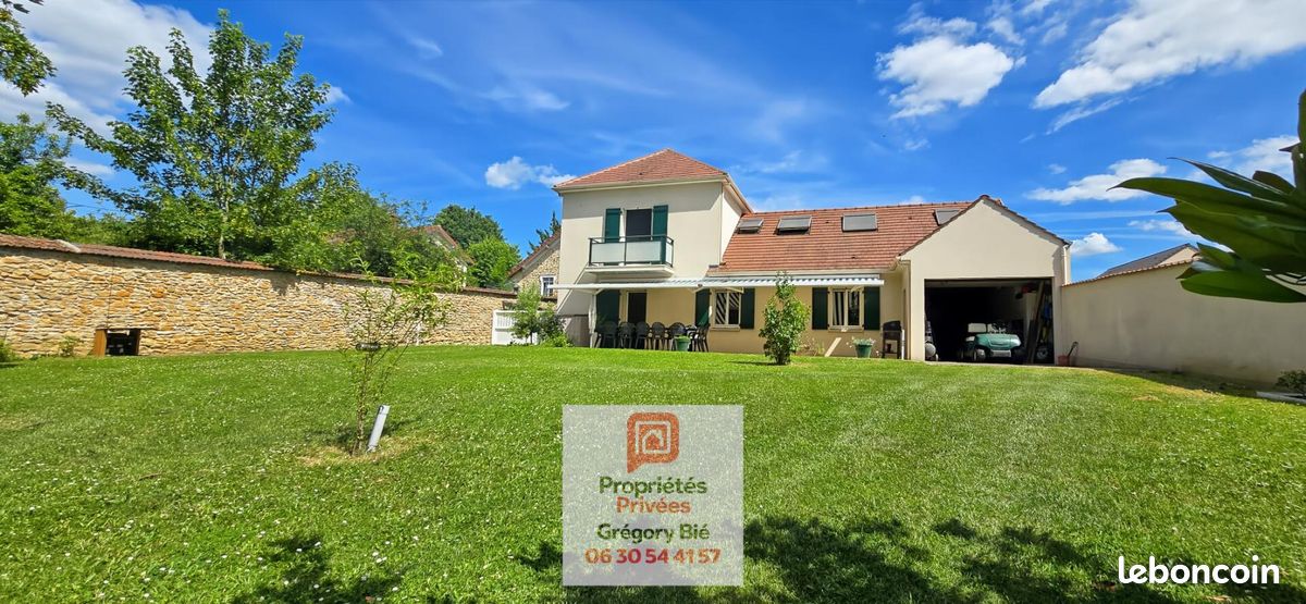 Maison 8 pièces 208 m² · à Tournan-en-Brie · 208 m² · 650 000 €