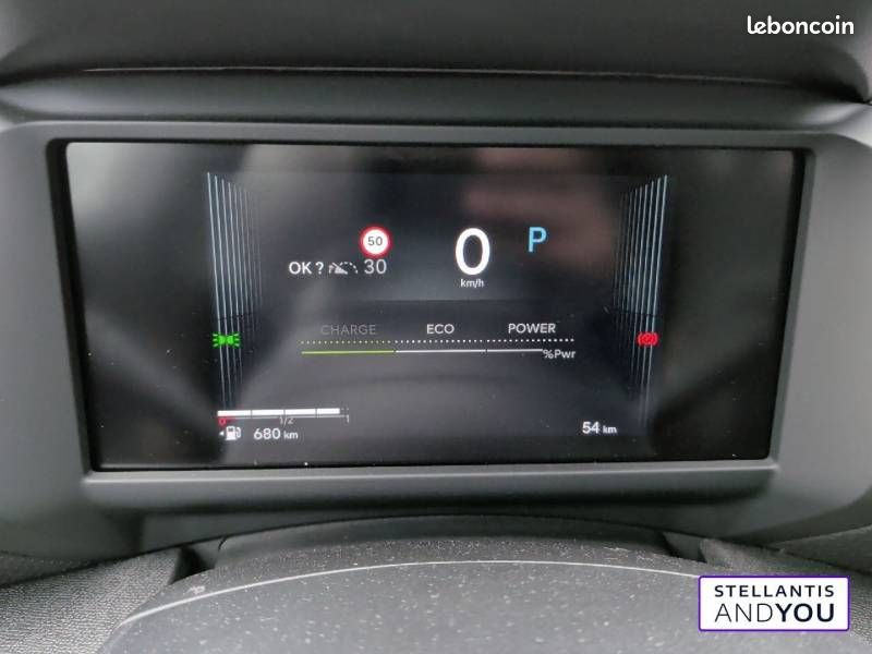 Citroën C4 Hybride 145 ch e-DCS6 Plus (image 12)