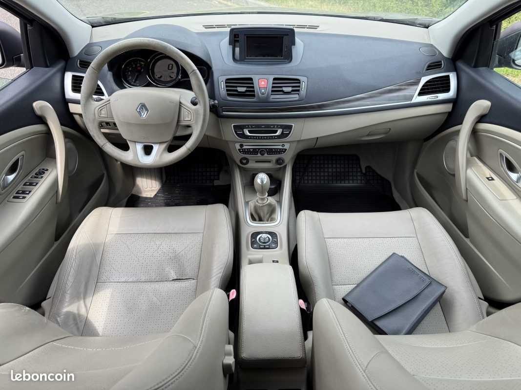 Renault Megane III (B95) 1.4l 130ch TomTom Edition Garantie 6 Mois (image 5)