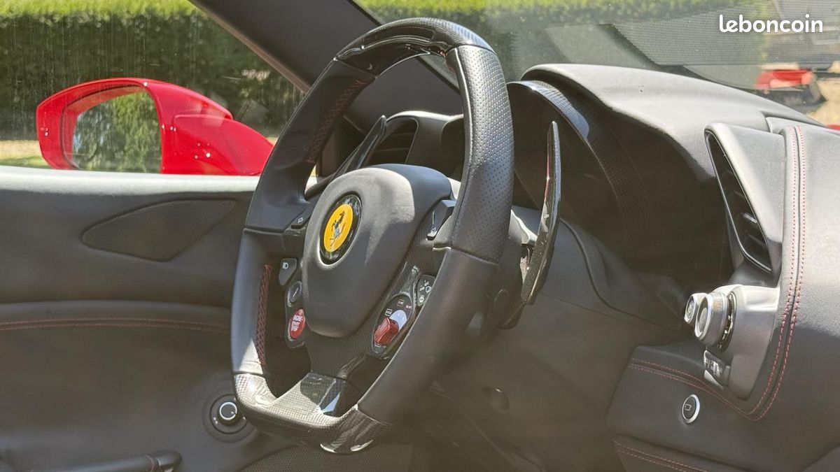 Ferrari 488 Spider V8 3.9 T 670ch (image 33)