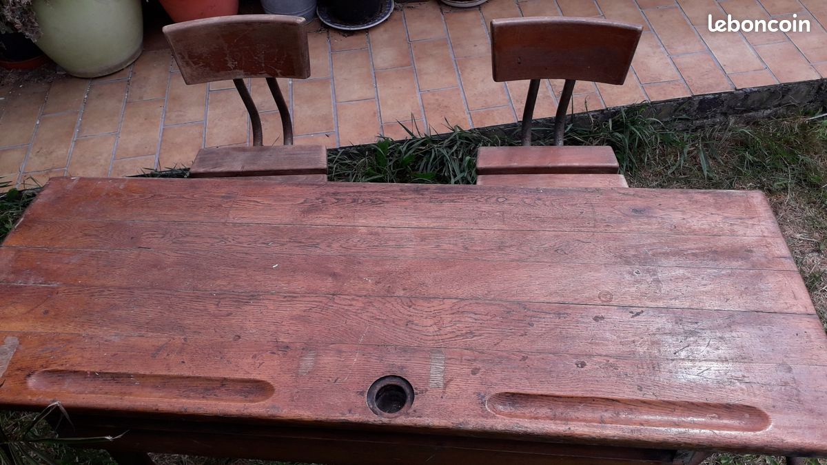 Ancienne table d'écolier avec 2 chaises (image 1)