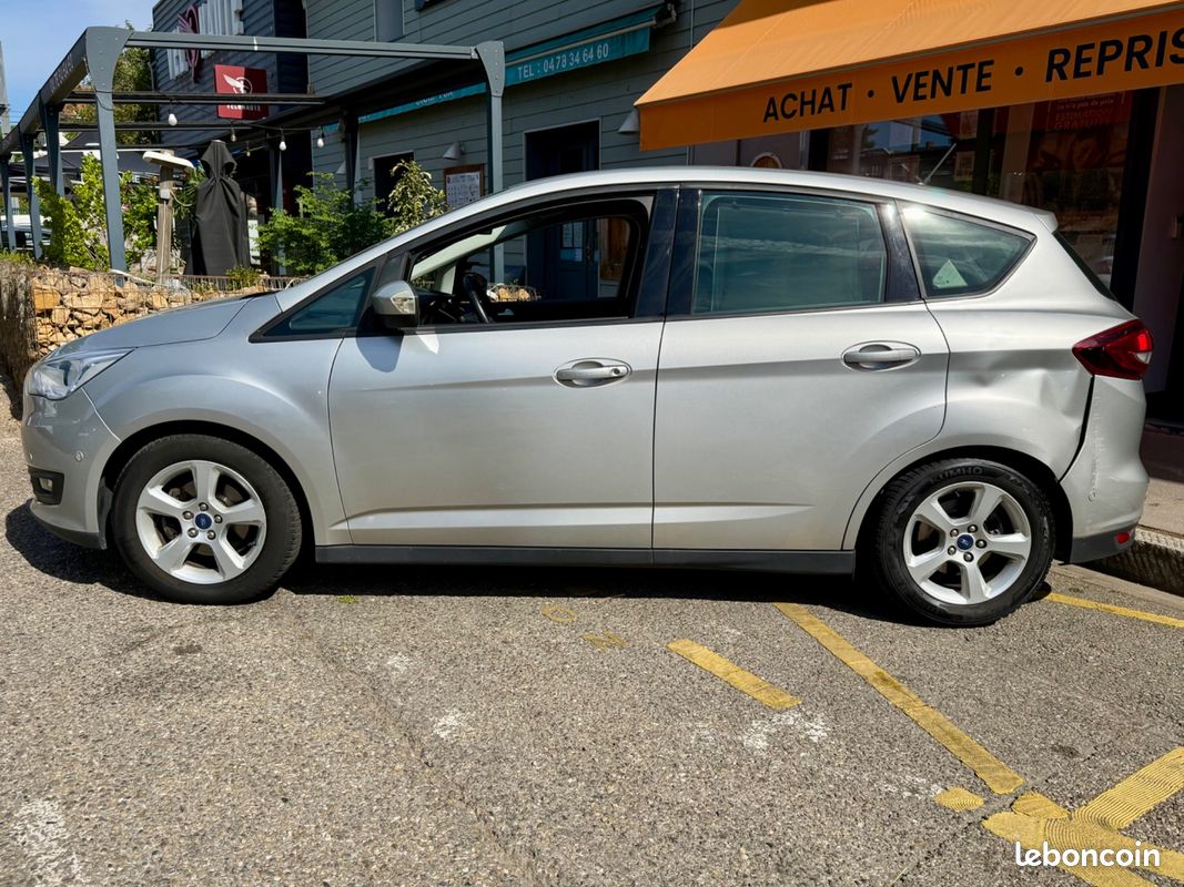 FORD FOCUS C-MAX 1.0 SCTI 125CH TITANIUM - CAR PLAY-SIEGES ET VOLANTS CHAUFFANTS-GARANTIe (image 8)