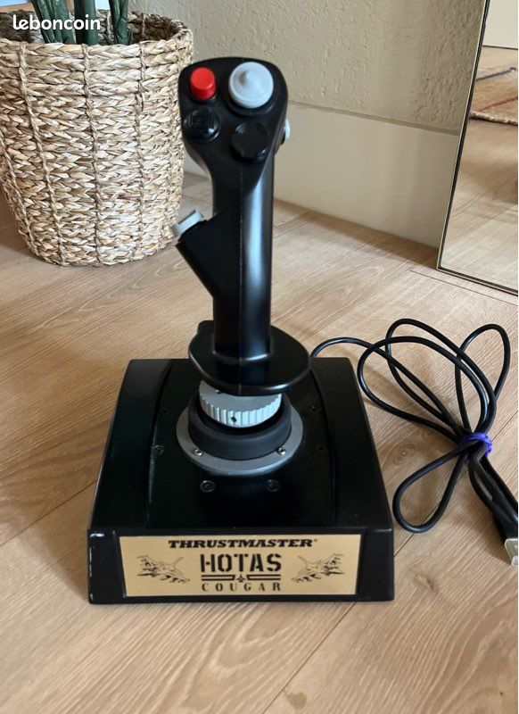 HOTAS Thrustmaster Cougar (Joystick + Manette des gaz) Métal (image 2)