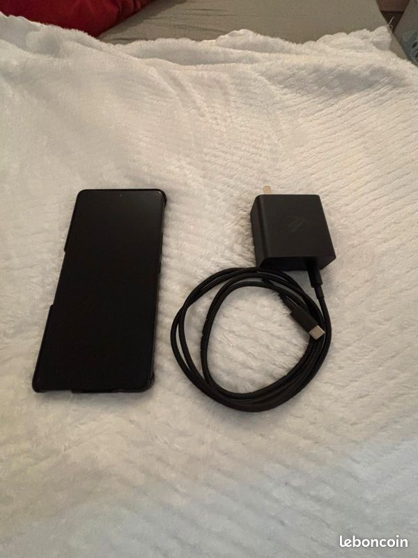 Asus rog Phone 9 pro (image 9)