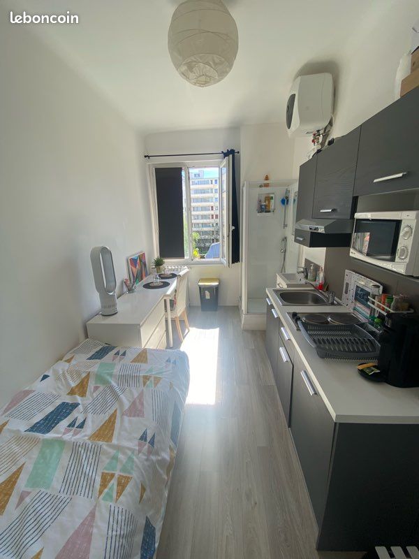 Appartement 1 pièce 11 m² · à Paris · 11 m² · 1 000 €