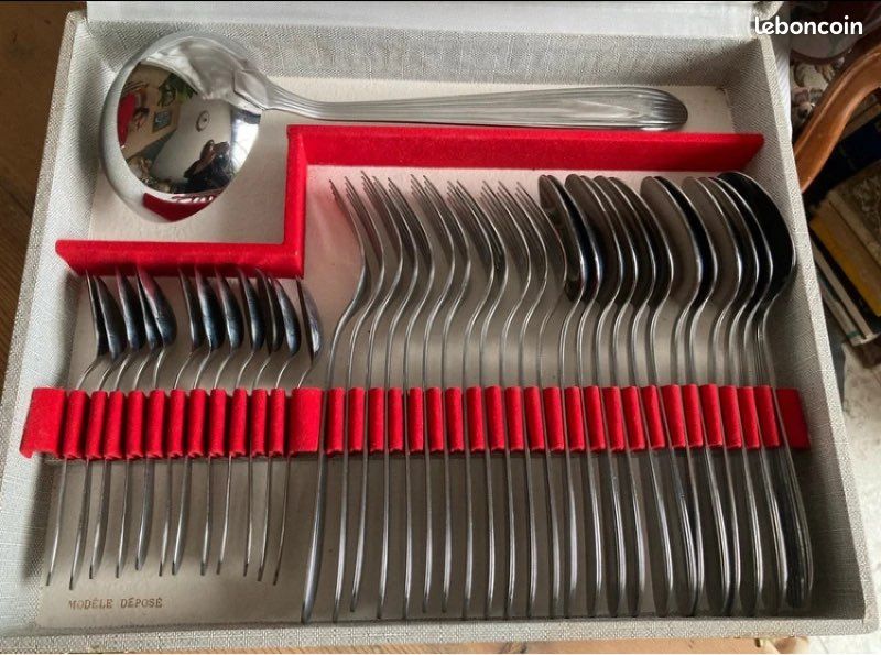 MÉNAGERE COUTELLERIE ART DECO 37 COUVERTS INOX ART DE LA TABLE