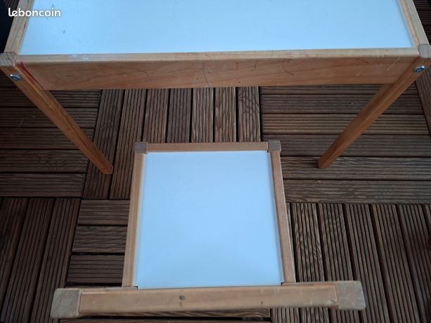 Table Enfant IKEA LATT Avec 2 Chaises - Blanc/pin Pour Petite Chambre