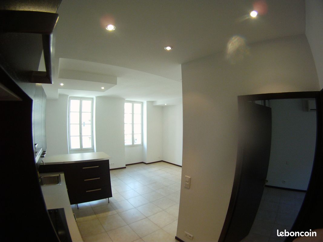 Appartement 2 pièces 38 m² · à Aix-en-Provence · 37,7 m² · 921 €