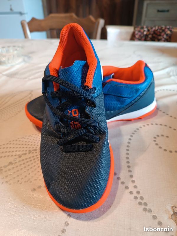 Chaussure foot 32 (image 1)