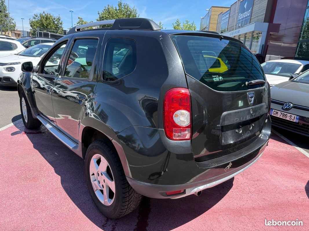 DACIA DUSTER Laureate 4x4 DCI 110 ch (image 4)