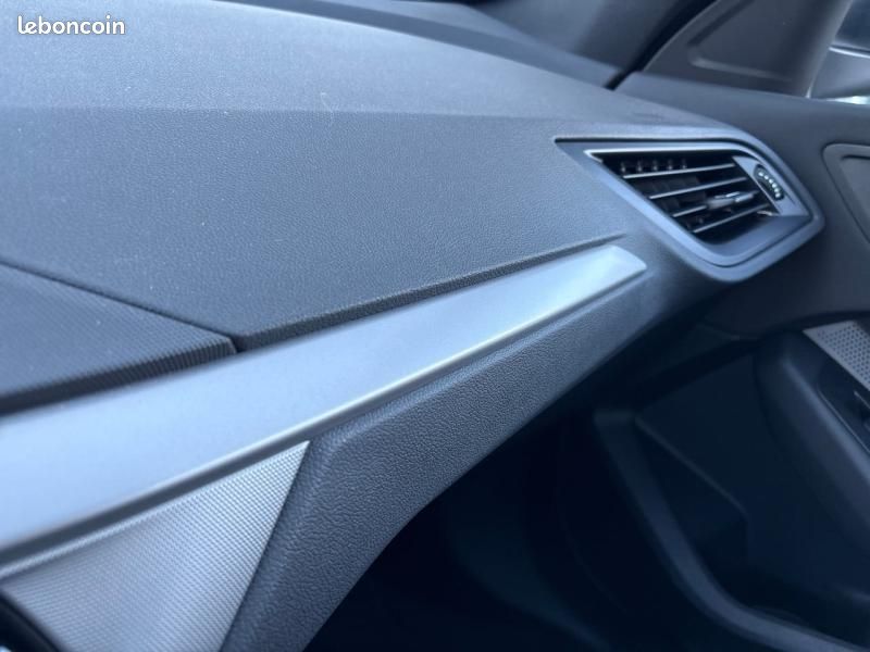Bmw Série 1 118iA 136ch Business Design DKG7 (image 13)