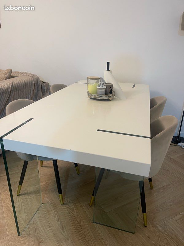 Table à manger (image 1)