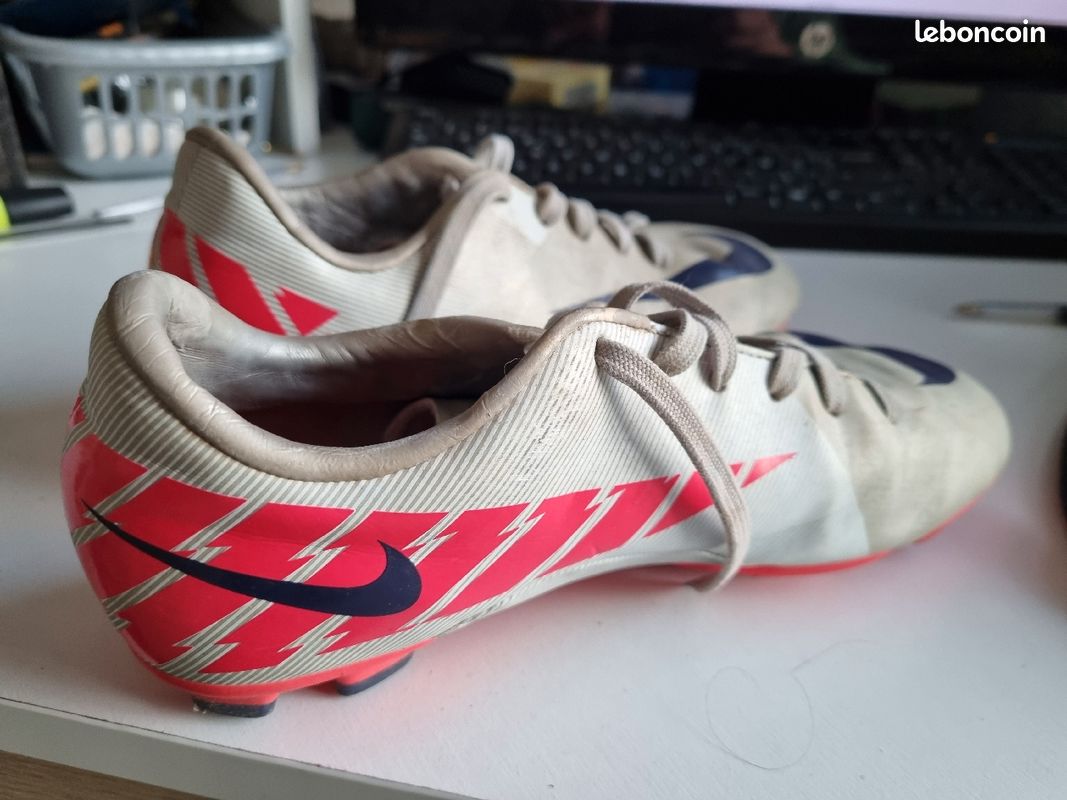Chaussures de foot nike (image 1)