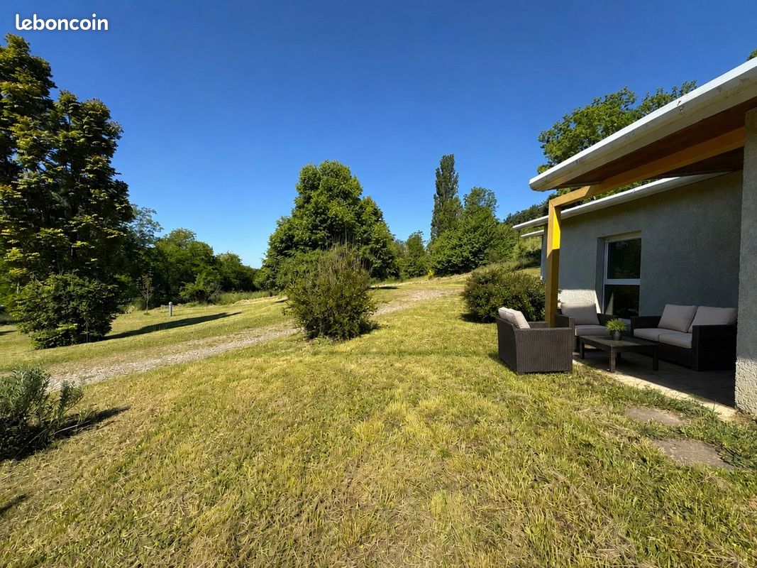 Maison 3 pièces 156 m² · à Hauterives · 156 m² · 280 000 €