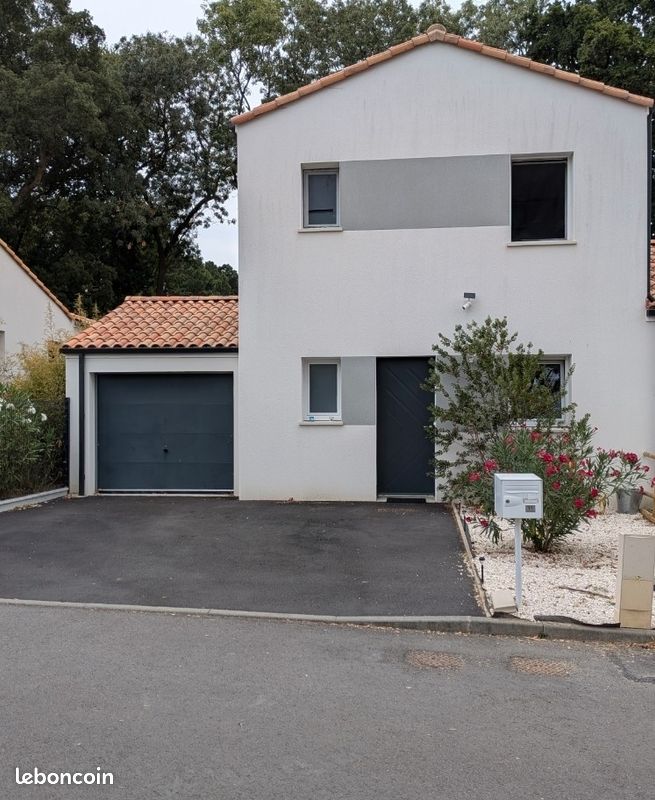 Maison 5 pièces 94 m² · à Saint-Léger-les-Vignes · 94 m² · 295 000 €