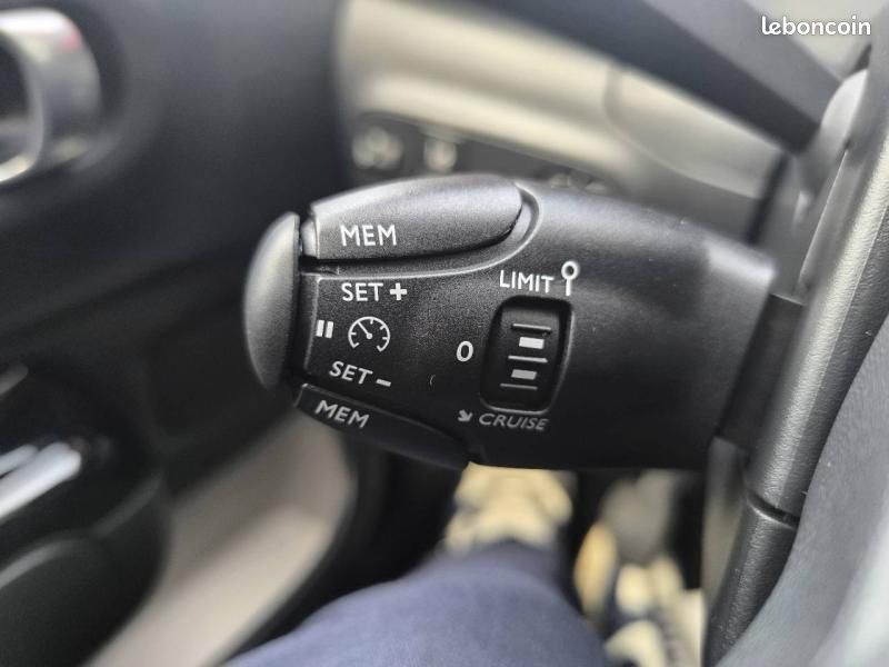 Citroen C3 PureTech 110ch Shine S&S E6.d (image 21)