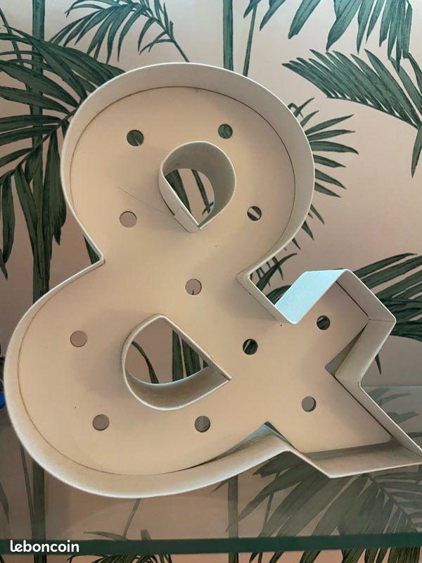Décoration « & » (image 1)