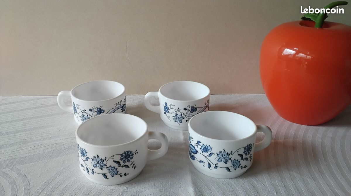 Mug Vintage Arcopal Bretagne Mer - Décor Bleu Et Blanc - Vaisselle Rétro Rare - Occasion En Bon état