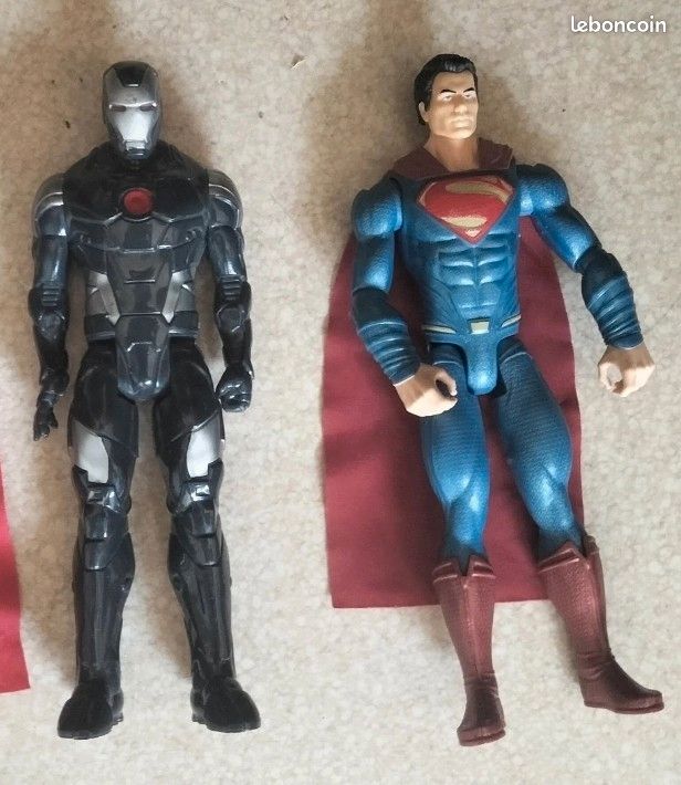 Lot de 2 grandes figurines supers héros (image 1)