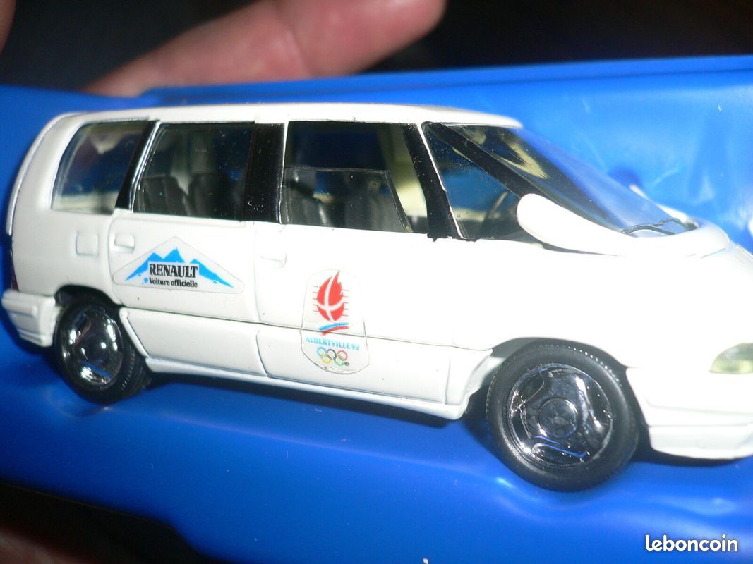 MINIATURE RENAULT ALBERTVILLE ESPACE SOLIDO 1992 /Échelle 1/43 (image 2)