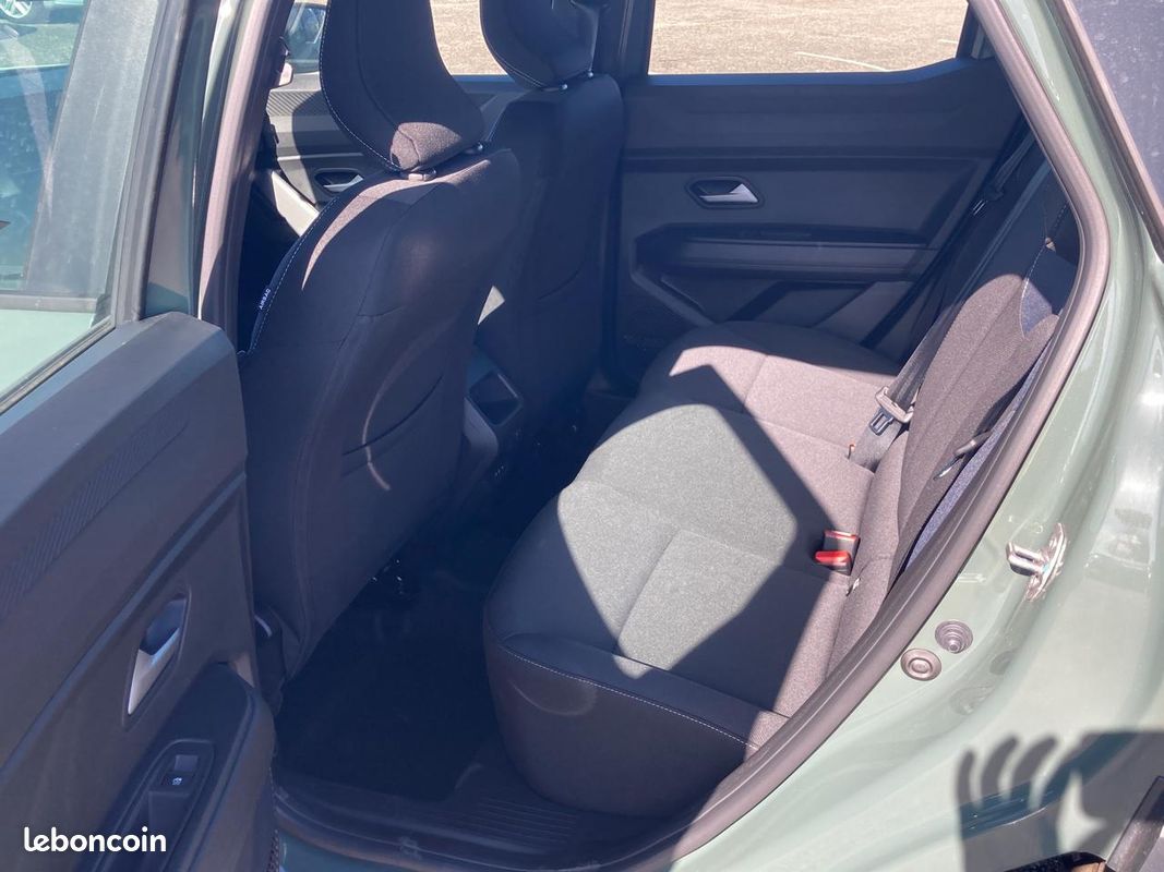 DACIA DUSTER 1.2 hybrid-g 150 expression 4x4 (image 29)