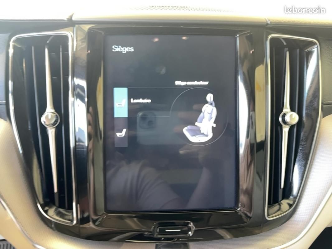 Volvo XC60 T8 TWIN ENGINE 303 CH + 87 GEARTRONIC 8 INSCRIPTION (image 17)