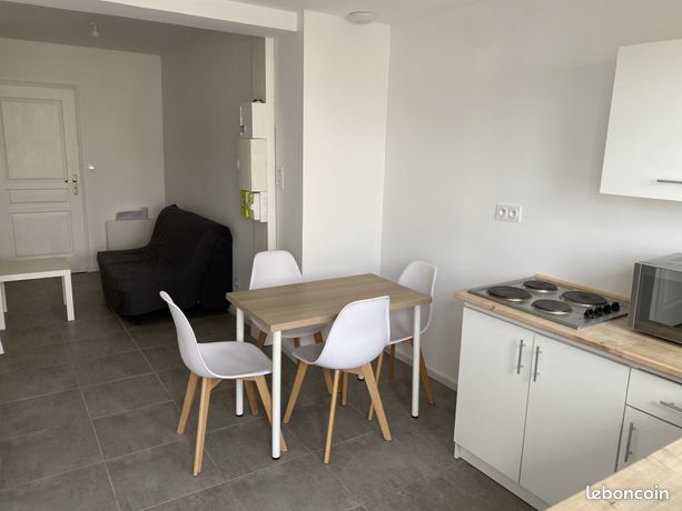 Studio 1 pièce 27 m²