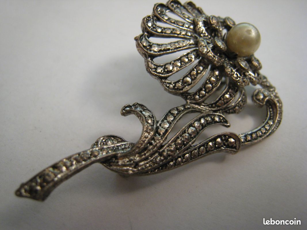 Broche en métal argenté mat-mfd95 - Collection