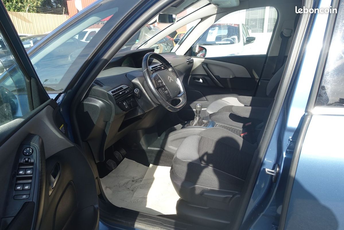 Citroen C4 PICASSO PURETECH 130CH INTENSIVE S&S (image 9)