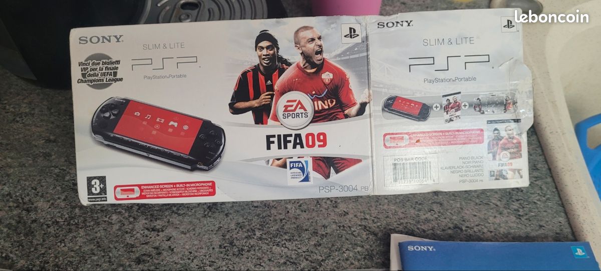SUPERBE ÉTAT] CONSOLE SONY PSP 3004 SLIM & LITE PACK PES 2009