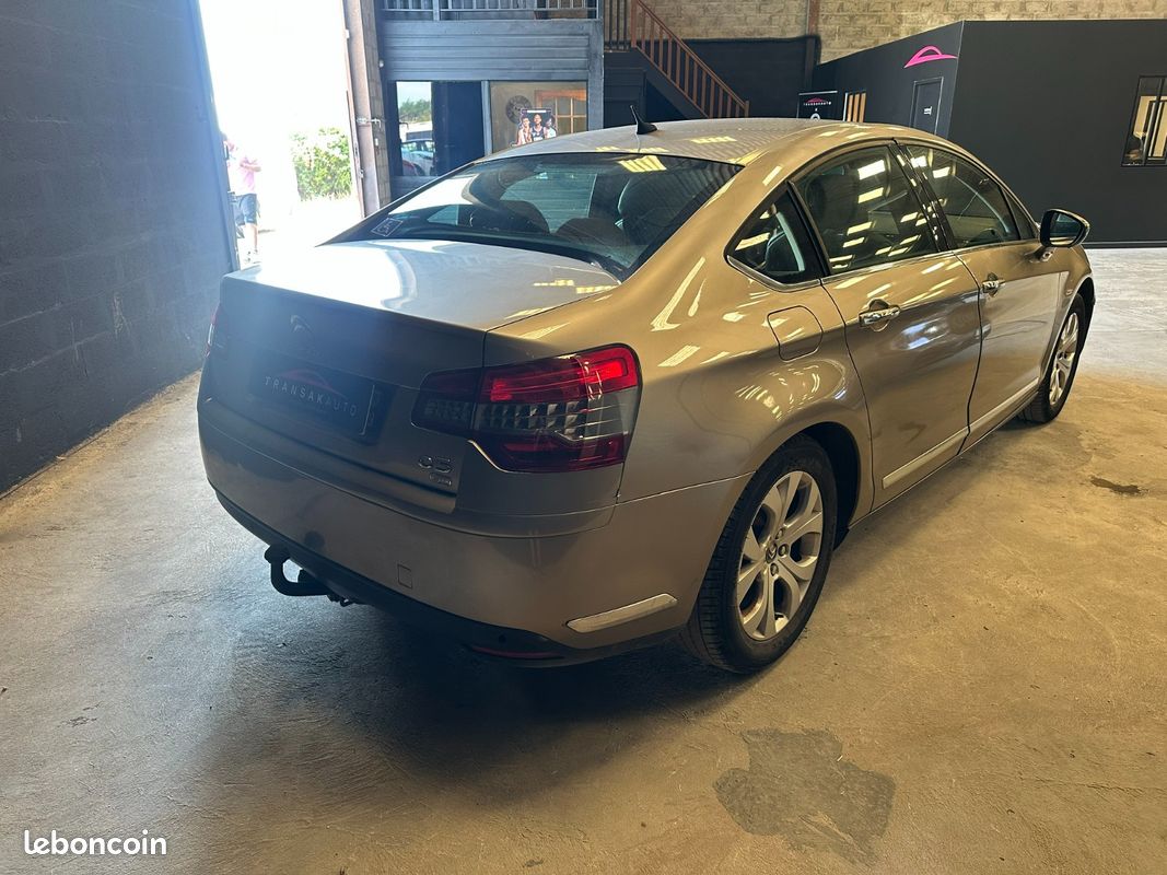 CITROEN C5 1.6 e-HDi 115 Confort BMP6 (image 5)