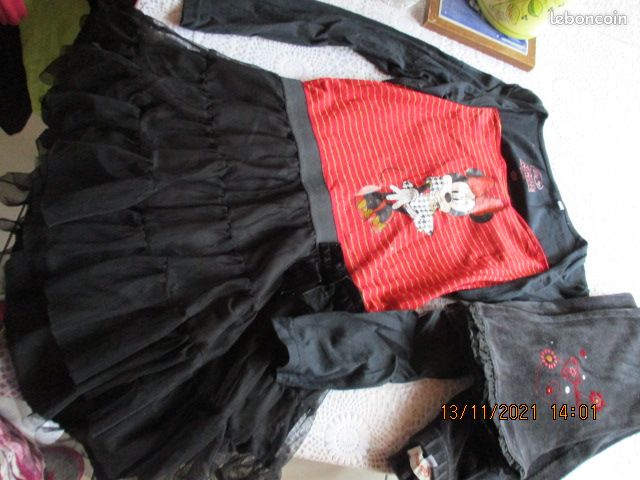 Ensemble 2 pièces Catimini/ Disney T.8 ans TBE (image 1)
