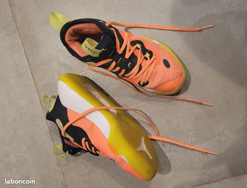 Chaussures de basketball Decathlon Tarmak taille 39 Sport