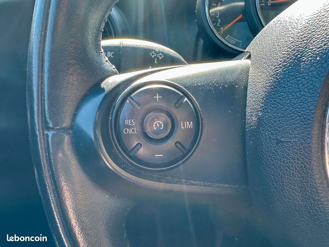 MINI MINI ONE 5 PORTES SHOREDITCH - 1.2L 102CH - TOIT OUVRANT - RADAR ARRIERE - CLIm (image 23)