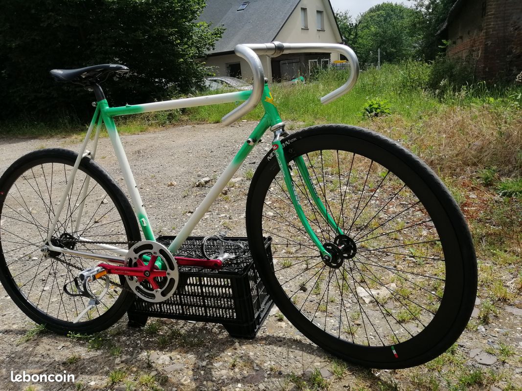 Velo fixie cadre colombus jantes profiler transmission neuve plateaux chaine pignon neuf (image 2)