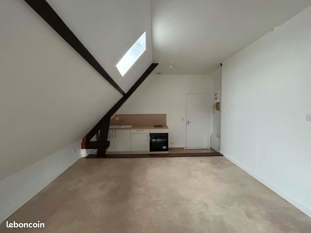 Appartement 1 pièce 17 m² · à Clermont · 17 m² · 450 €/mois
