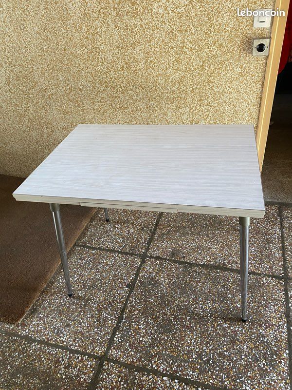 Table de cuisine (image 1)