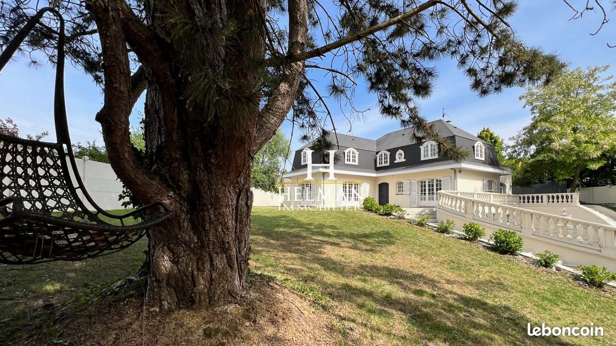 Maison 12 pièces 405 m² · à Aire-sur-la-Lys · 405 m² · 495 000 €