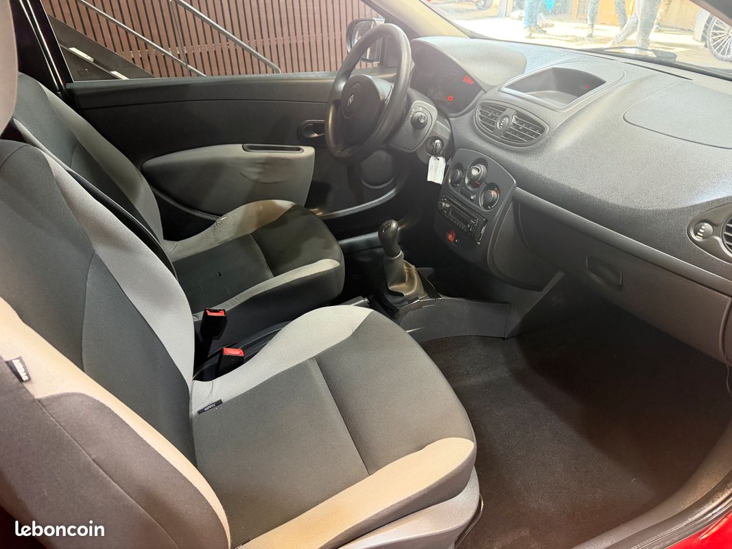 Renault Clio (image 5)