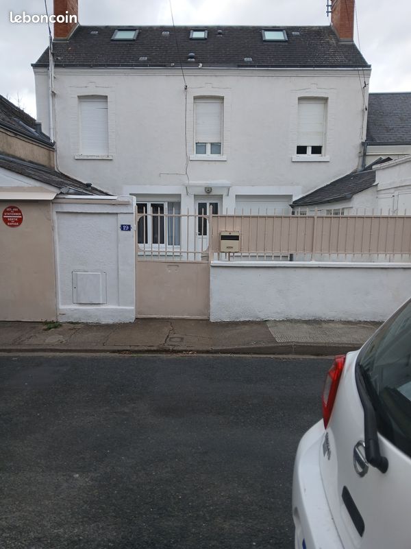 Maison 5 pièces 88 m² · à Vierzon · 88 m² · 890 €